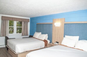 Romantic Suite, 1 Bedroom, Jetted Tub, Pool View - The Sea View Motel (Ogunquit)
