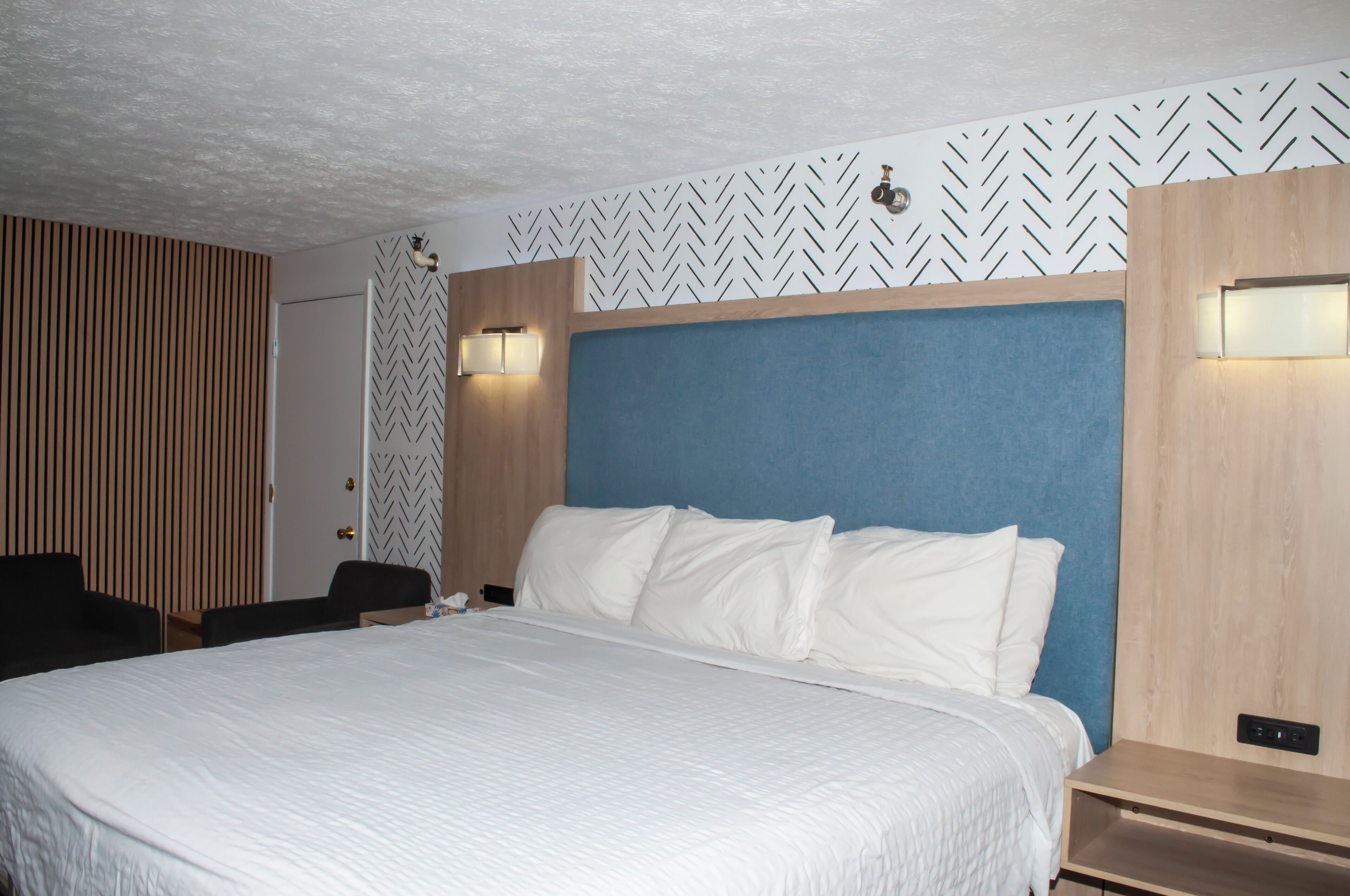 King Room  | 高級寢具、羽絨被、舒適加層、獨特裝潢