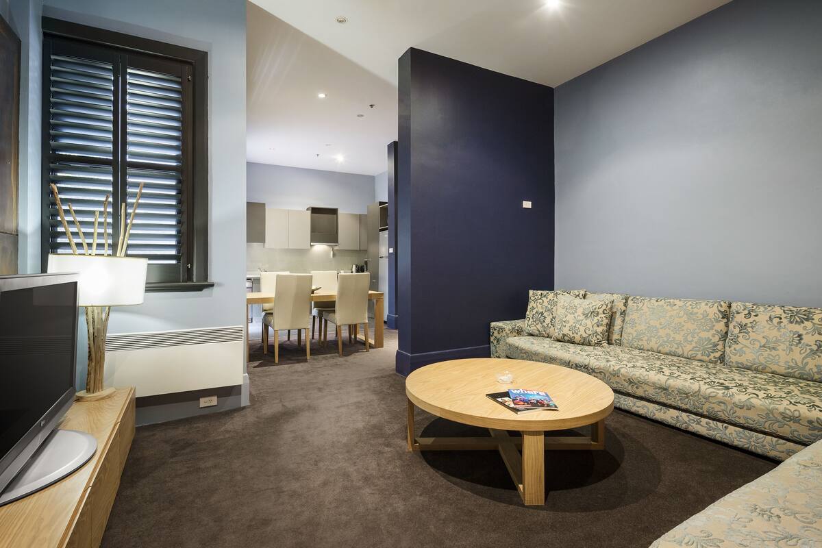 georges studio | living area | 40-inch plasma tv with digital channels, tv