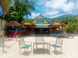 Fachada de la propiedad