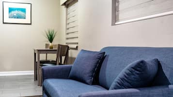 Deluxe-Zimmer | Bügeleisen/Bügelbrett, kostenloses WLAN, Bettwäsche