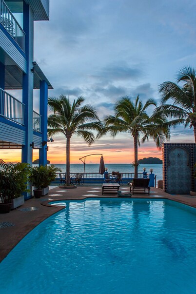 Pearl By The Sea Resort