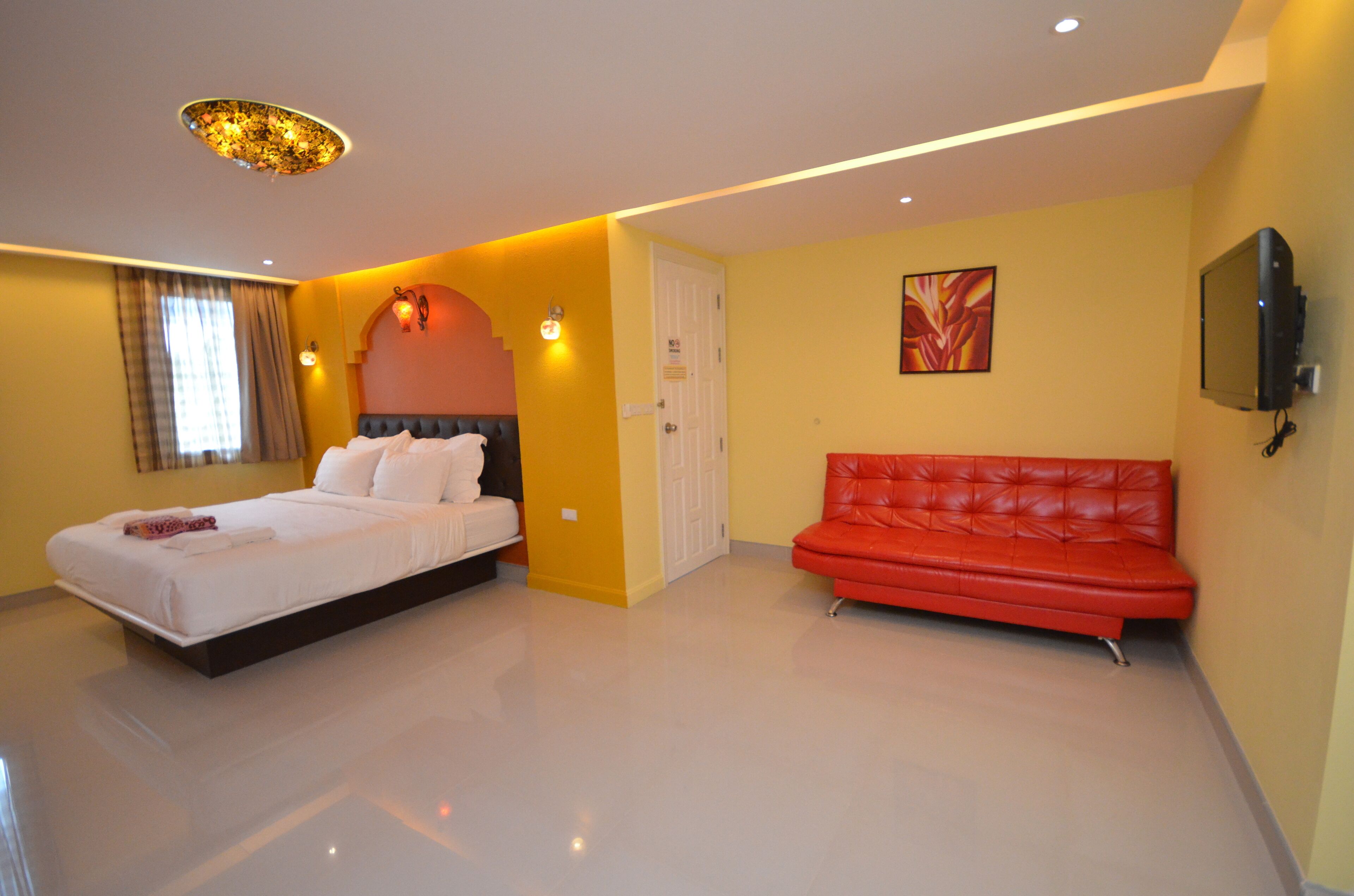 deluxe room | 1 bedroom, desk, blackout curtains, free wifi