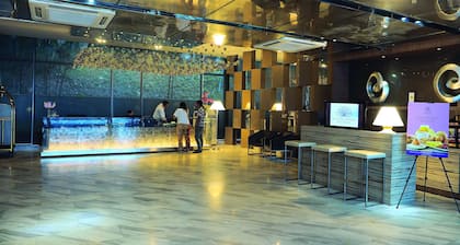 Damas Suites & Residences