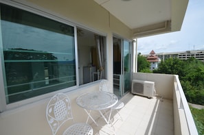 Phòng Deluxe, 1 giường đôi | Ban công