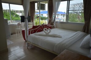 Habitación Deluxe, 1 cama doble | Camas supletorias, wifi gratis, ropa de cama