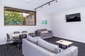 Apartment | Living area | 40-inch TV with digital channels - Nightcap at Springwood Hotel (Springwood)