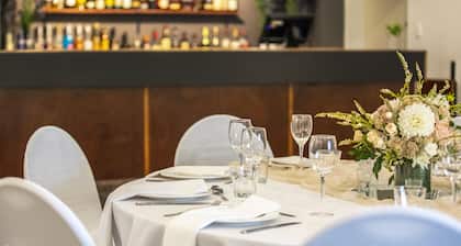 Nightcap at Springwood Hotel