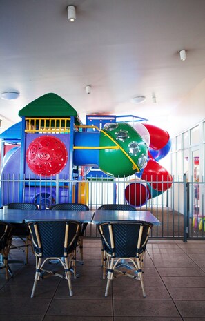 Innen-Kinderspielplatz