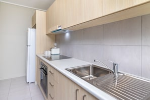 Apartment | Eigene Küche | Kühlschrank, Wasserkocher mit Kaffee-/Teezubehör, Wasserkocher