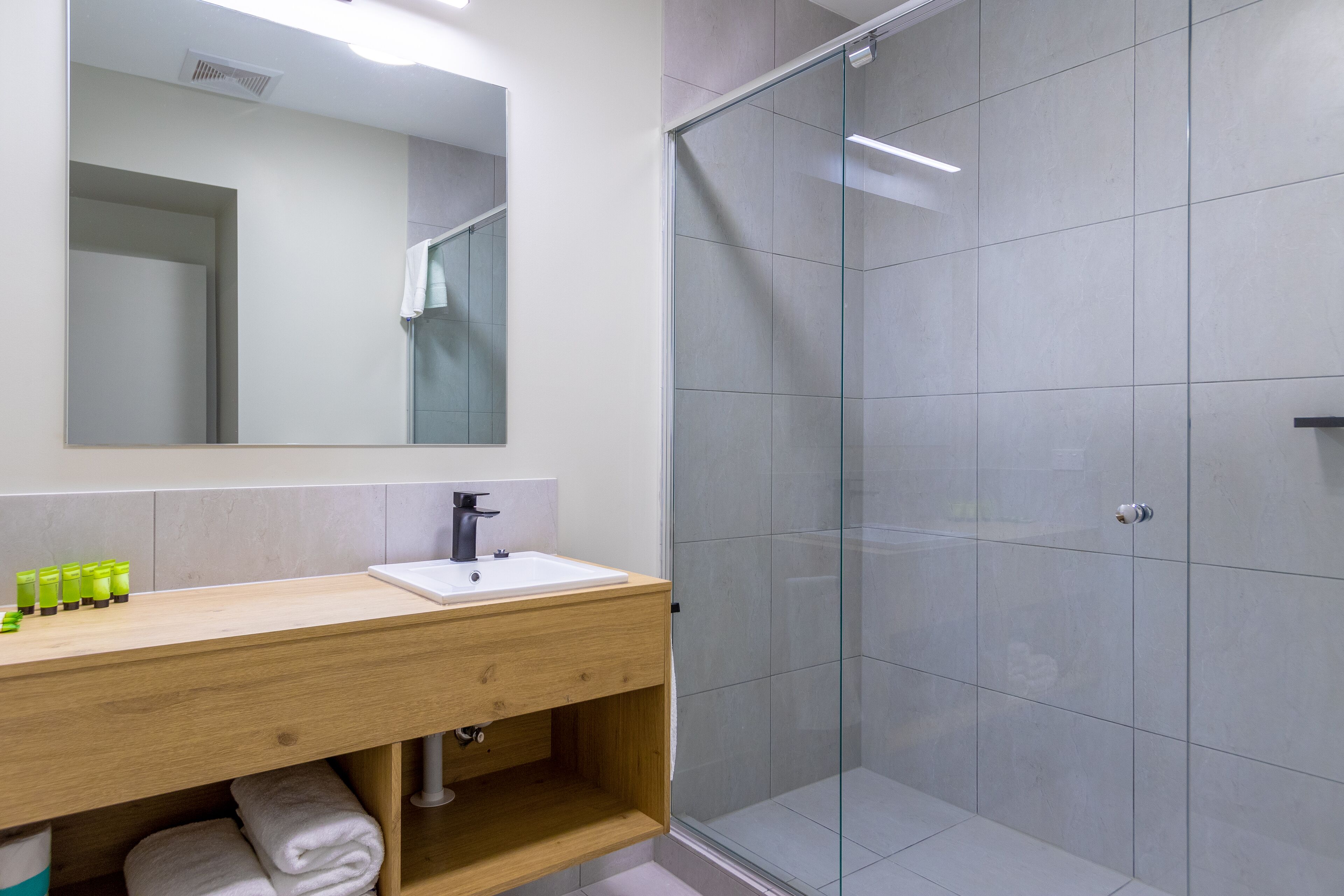 apartment | bathroom | shower, rainfall showerhead, free toiletries, hair dryer