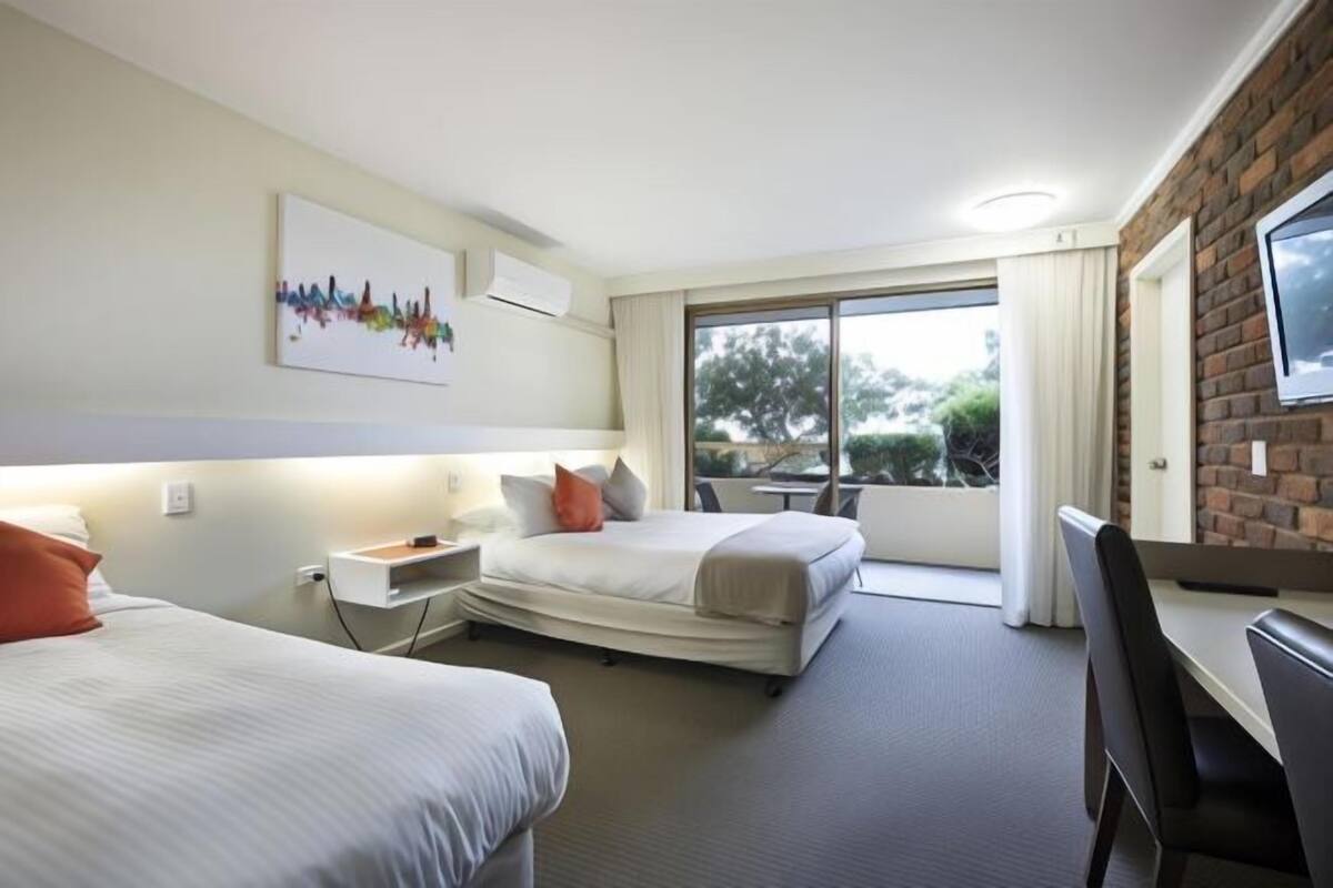 Desk, iron/ironing board, WiFi (free), bed sheets