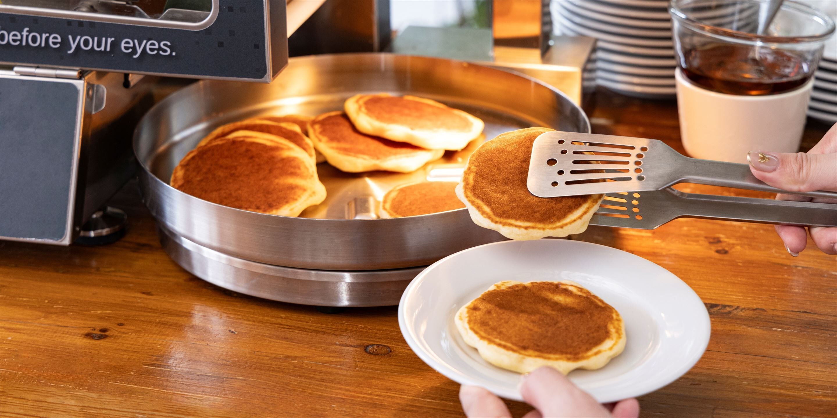 daily buffet breakfast (jpy 2300 per person)