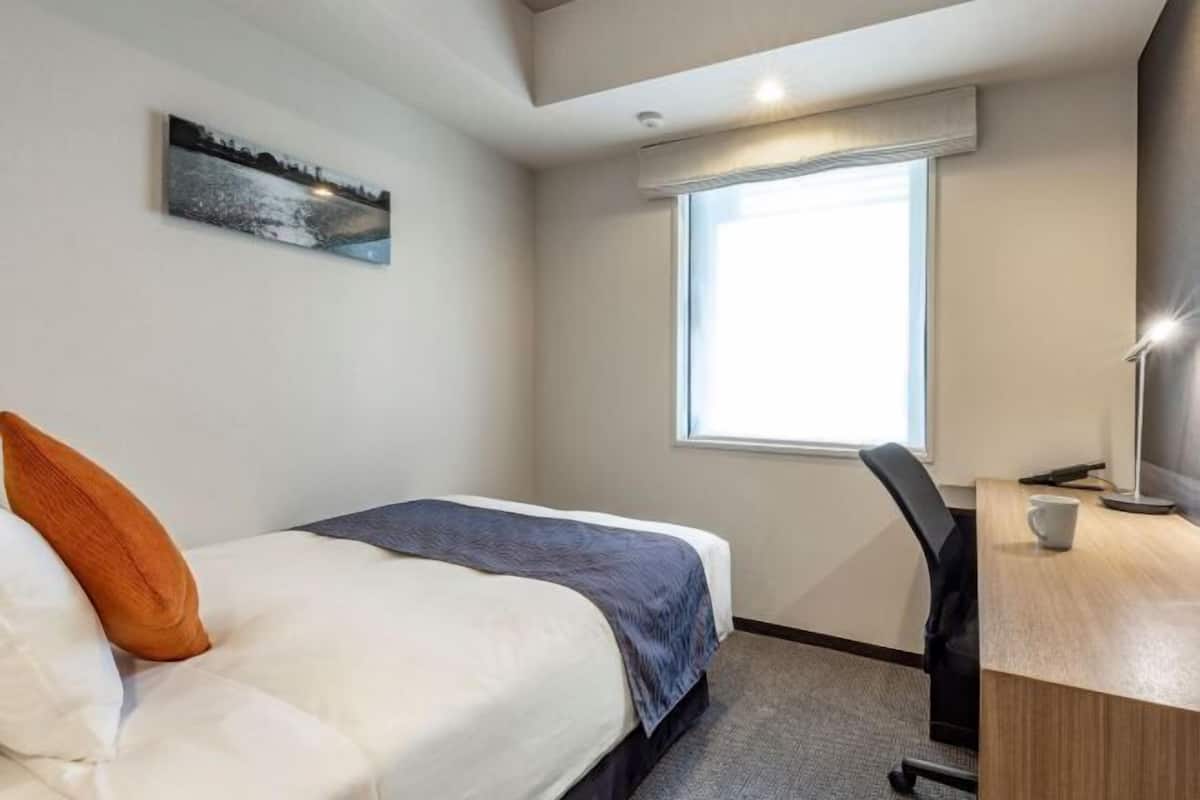 In-room safe, desk, blackout drapes, free WiFi