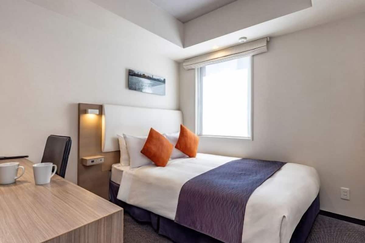 In-room safe, desk, blackout drapes, free WiFi