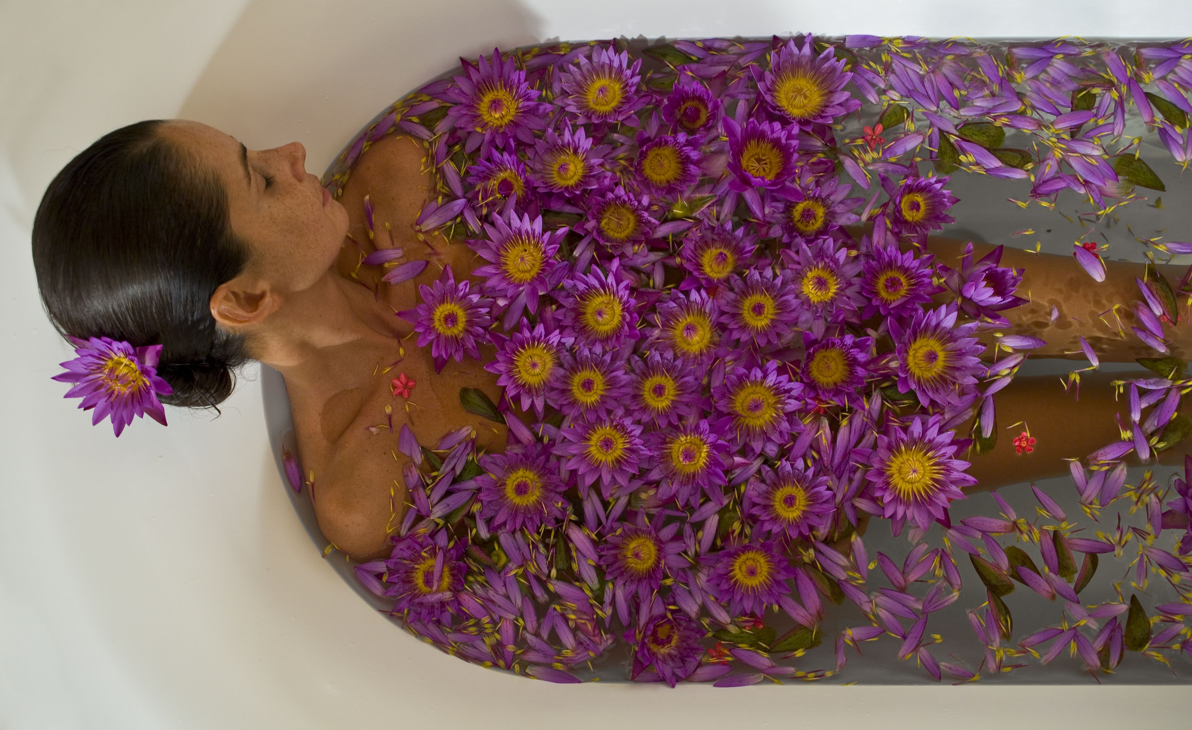 couples treatment room(s), body treatments, hot stone massages