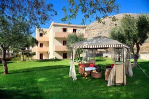 Desayuno continental (EUR 7 por persona)