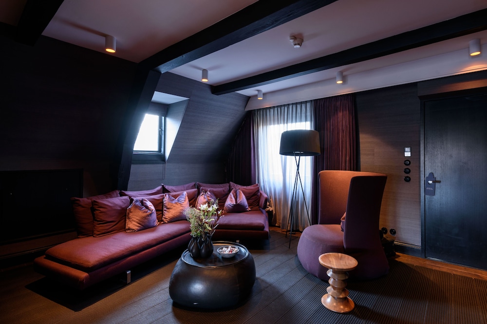 Canal House by null