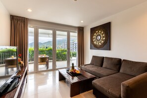 Superior Apartment | In-room safe, individually decorated, individually furnished, desk