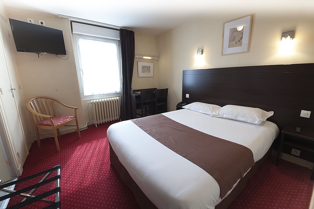 Double Room, 1 Double Bed | In-room safe, desk, rollaway beds, free WiFi