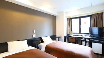 مكتب ومكواة/لوح كي وواي فاي مجانًا وملاءات أسرّة