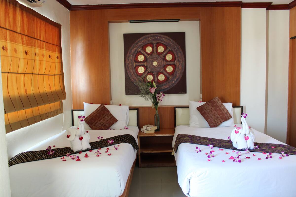 Bộ đồ giường cao cấp, nệm Select Comfort, minibar