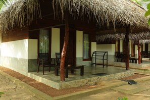 Cabana Room | Living area - Lagoon Paradise Beach Resort (Tangalle)