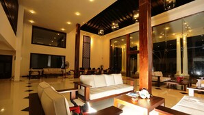 Ảnh chưa phân loại, 3 trong số 52 ảnh, nút