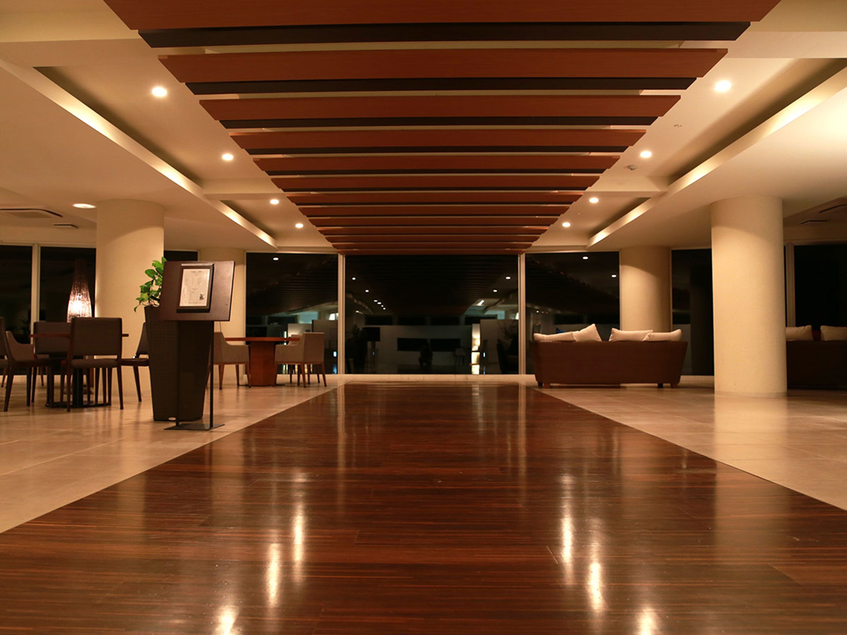 breakfast, lunch, dinner served; fusion cuisine, sea views