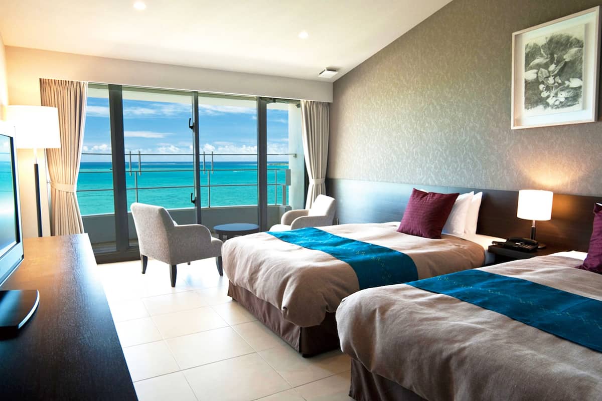 1 bedroom, down duvets, in-room safe, desk