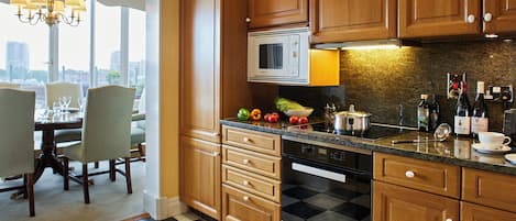 Penthouse, 1 Bedroom | Private kitchen | Full-size fridge, microwave, oven, stovetop