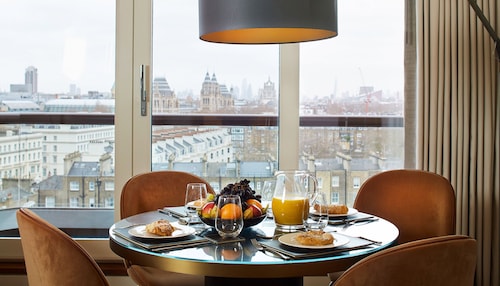 Cheval Gloucester Park at Kensington