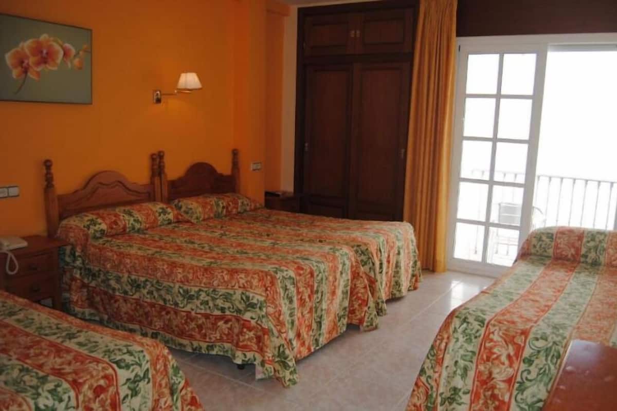 In-room safe, blackout drapes, bed sheets