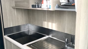 Chambre Simple | Cuisine privée | Réfrigérateur, cafetiÚre/bouilloire, bouilloire électrique
