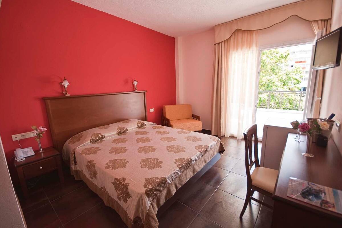 Minibar, free cots/infant beds, free WiFi