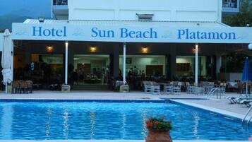 Seasonal outdoor pool
