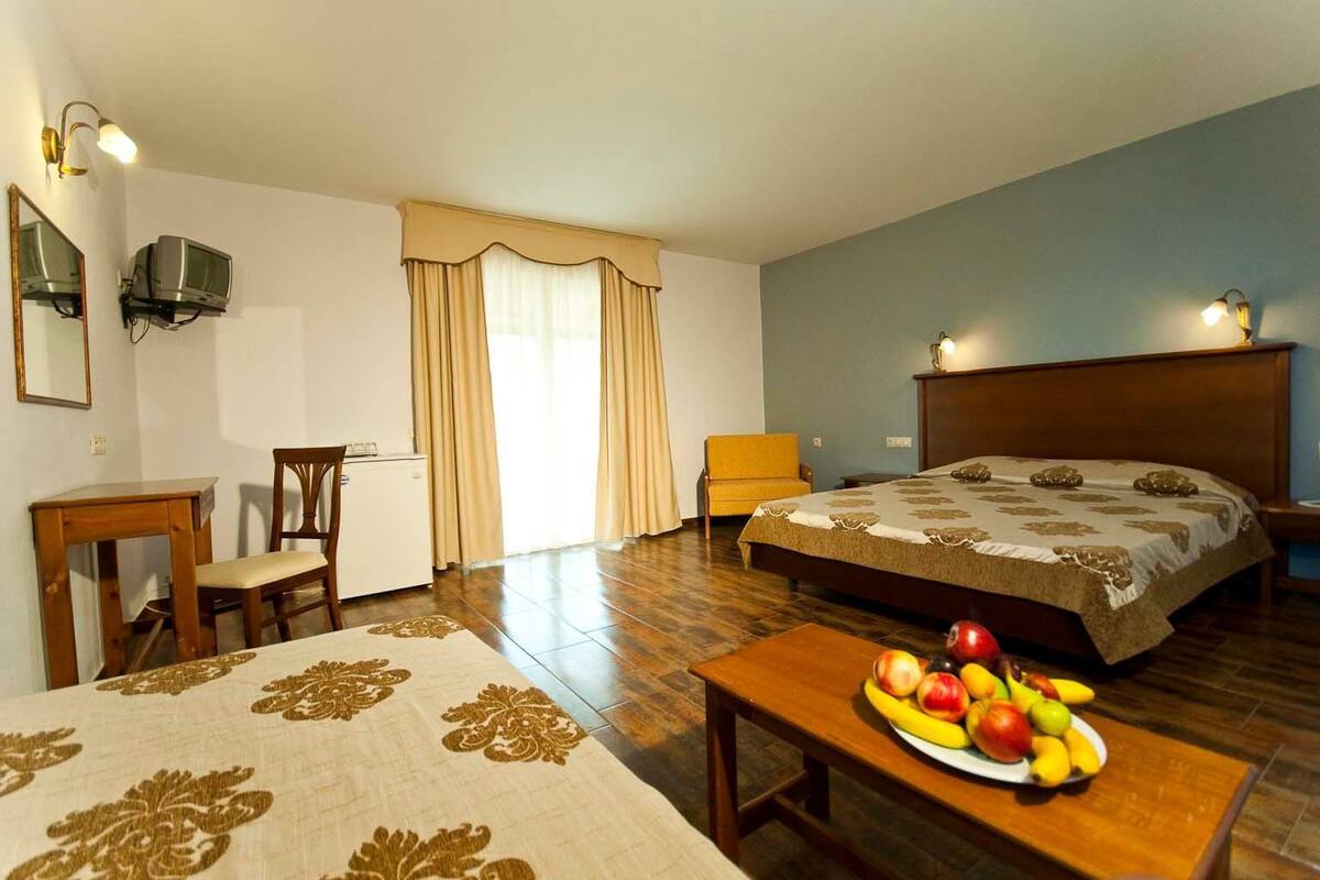 Minibar, cunas gratuitas y wifi gratis