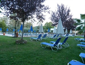Piscine extérieure (ouverte en saison)