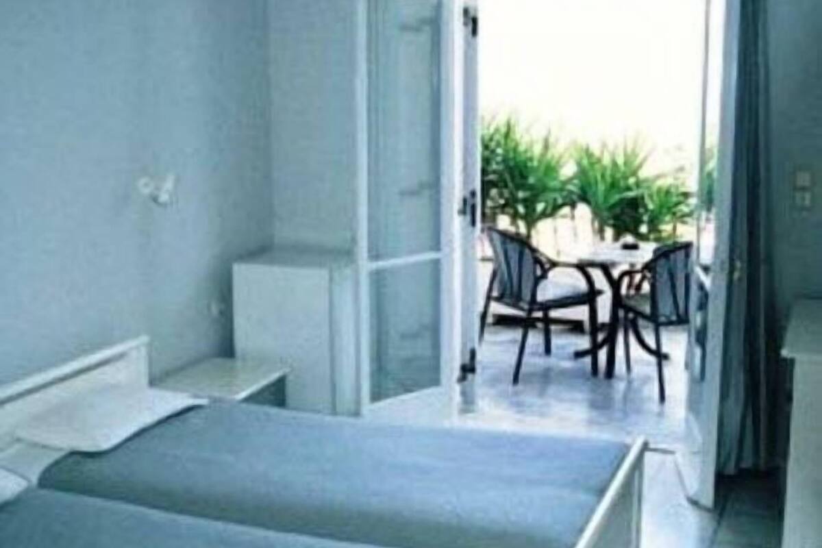 Double Room, Mountain View | Minibar, in-room safe, free WiFi