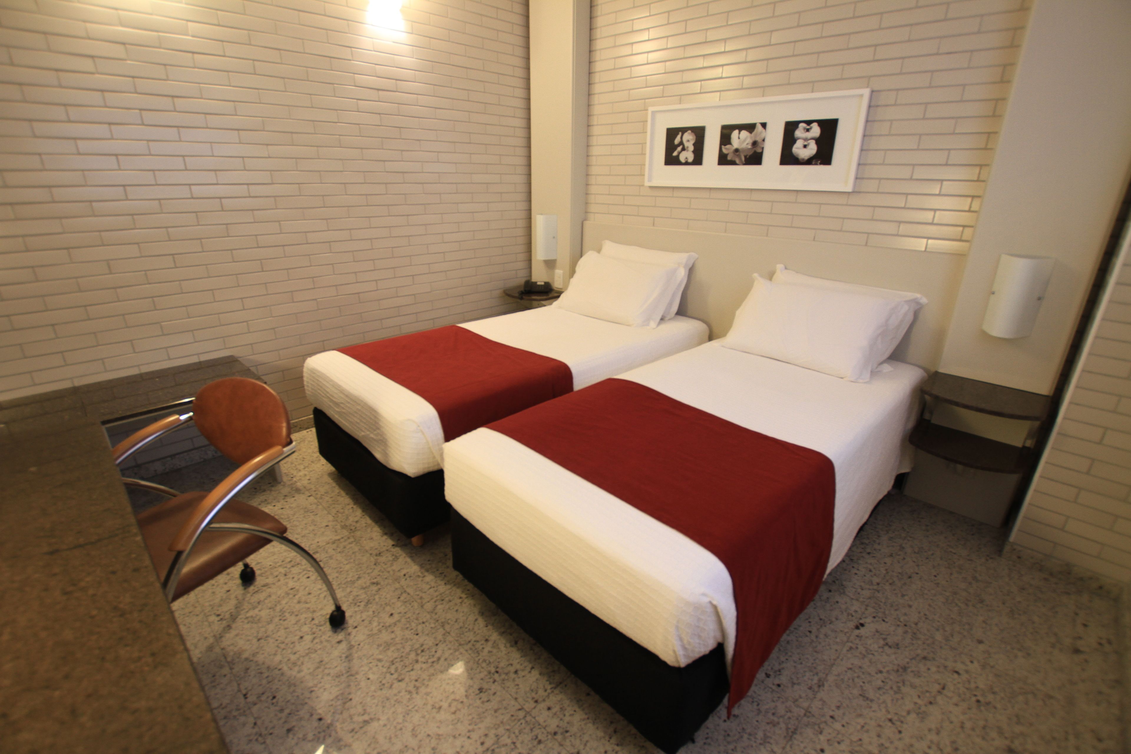 standard twin room | minibar, in-room safe, desk, blackout curtains