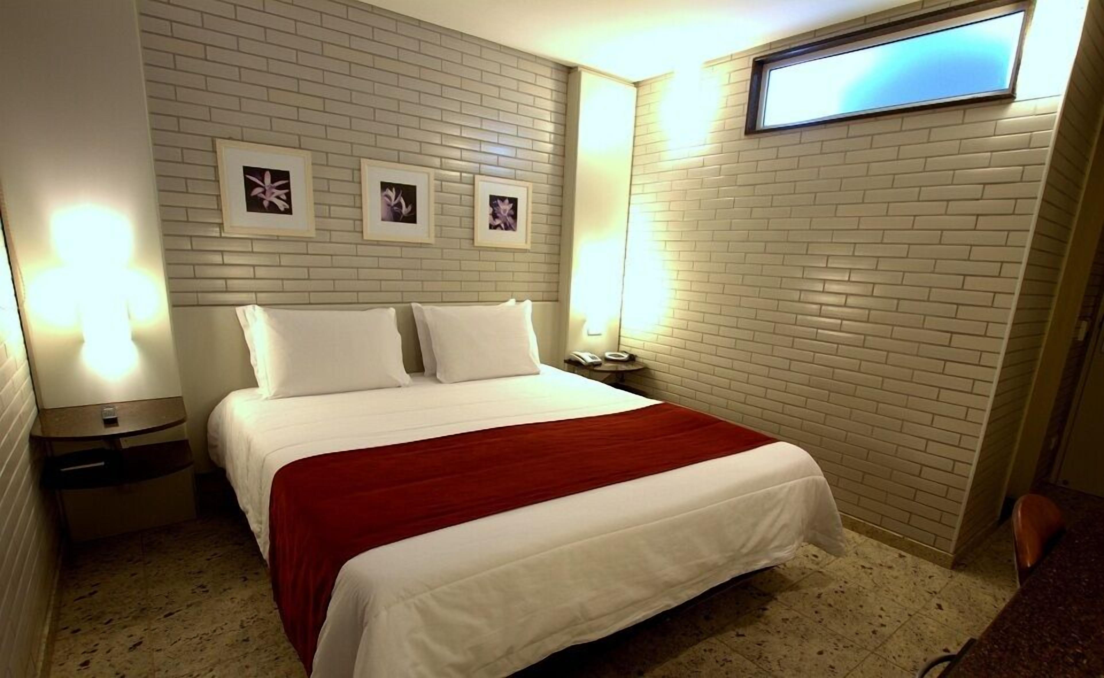 standard single room | minibar, in-room safe, desk, blackout curtains