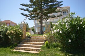 Exterior - Stefania Apartments (Zakynthos)