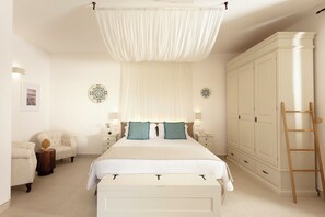 Deluxe Double or Twin Room | Minibar, in-room safe, desk, free WiFi - Borgo Mulino a Vento - Resort  (Uggiano la Chiesa)