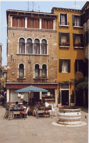 Exterior - Canada Hotel (Venice)