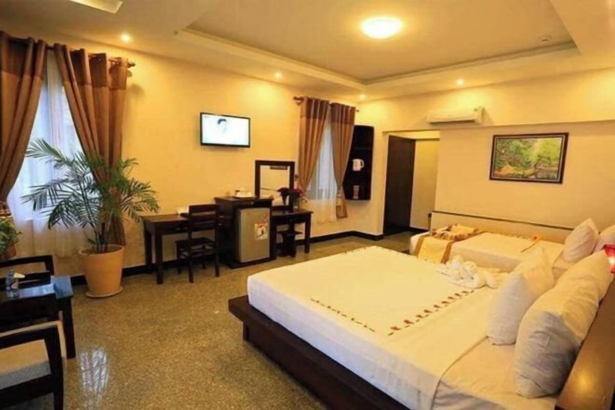 Down duvets, minibar, in-room safe, desk