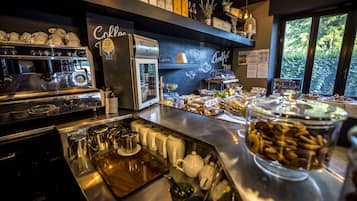 Colazione a buffet inclusa, servita tutte le mattine