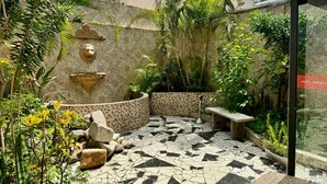 Family Room | Teres/patio