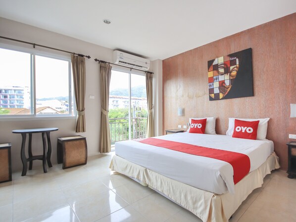 Habitación doble Deluxe | Escritorio, wifi gratis y ropa de cama