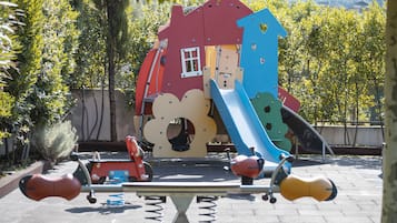 Area giochi per bambini (al coperto)
