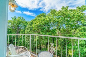 Room, 1 King Bed with Sofa bed, Jetted Tub (Kitchenette) | Balcony